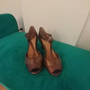 Michelle D Brown T Strap Sandals